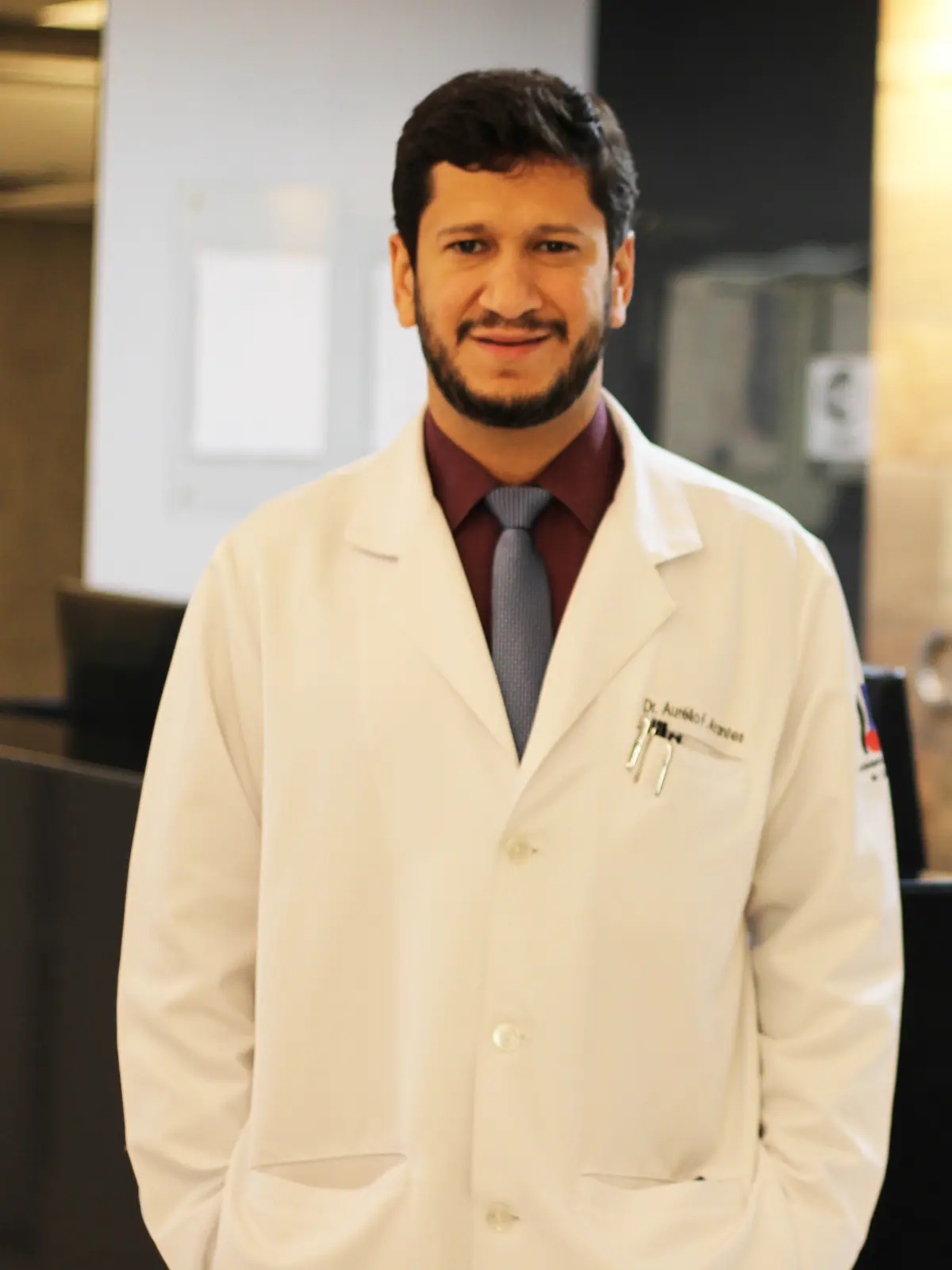 Dr. Aurélio Arantes - Cirurgia de Coluna em Goiânia - Ortopedista Especialista